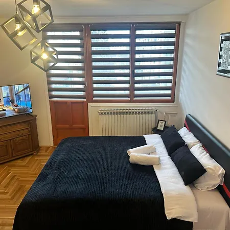 Aurora Apartment